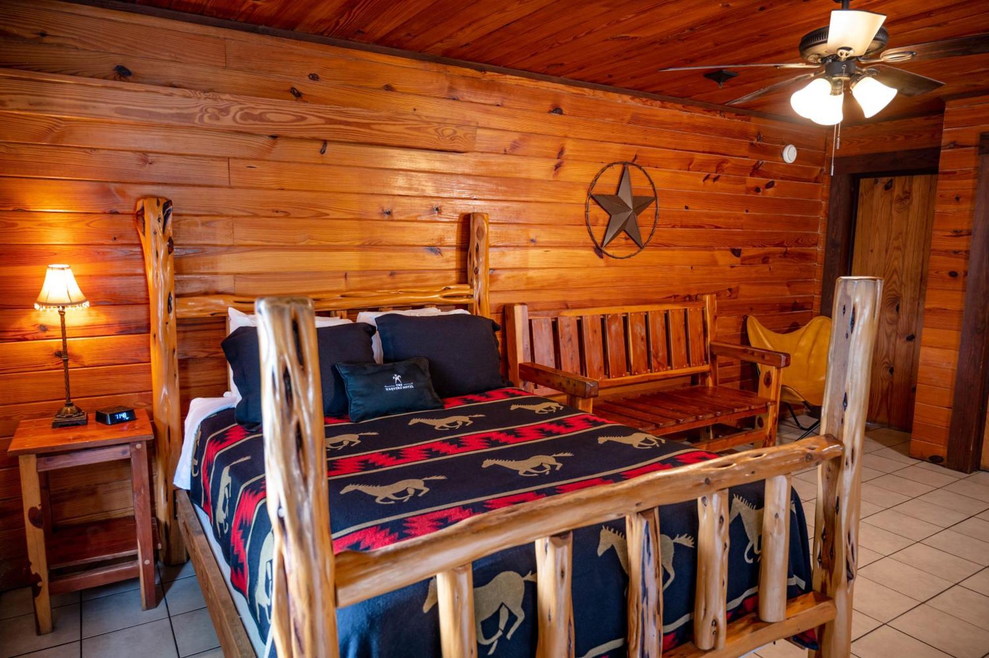The Vaquero Motel Bandera Room photo